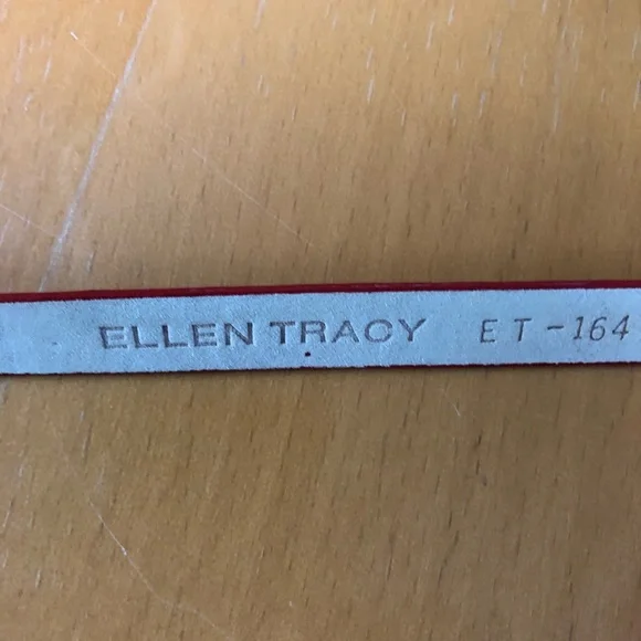 Ellen Tracy skinny red leather belt Medium - Picture 3 of 6